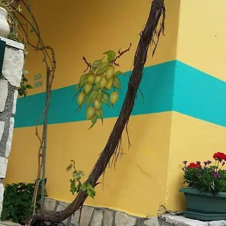 بيت للعطل Stefania Houses